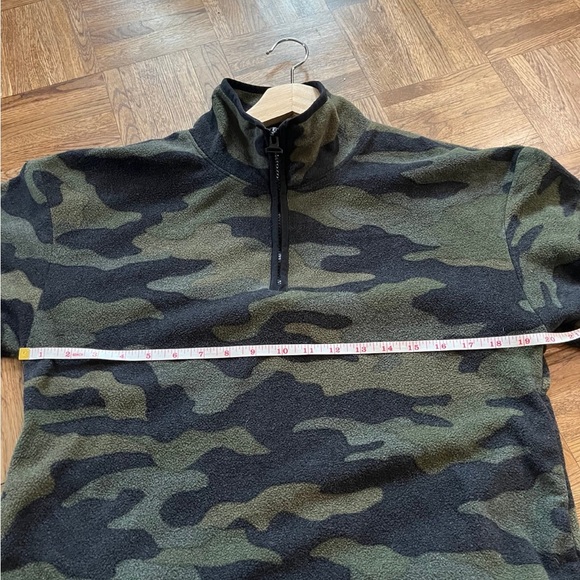 PINK Victoria’s Secret Cropped Fleece Pullover Camo Size Small - Picture 10 of 14